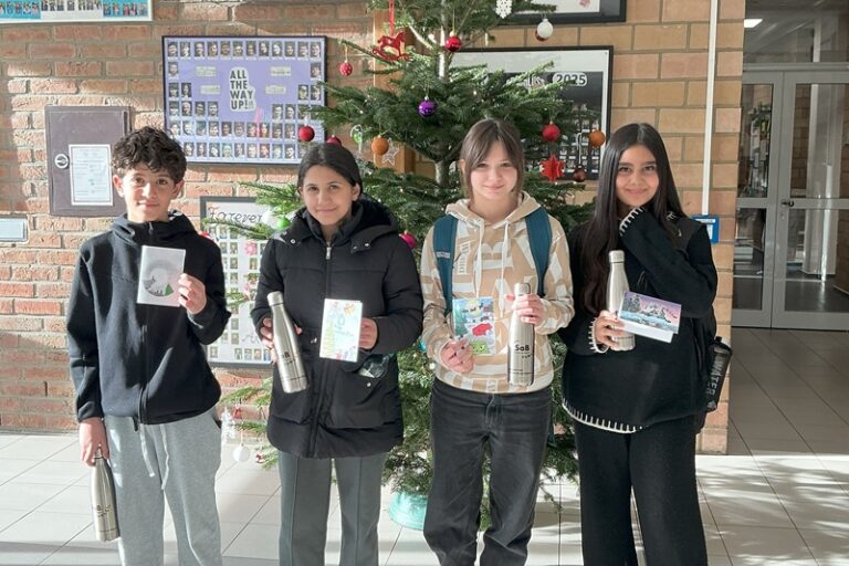 Gewinner des Malwettbewerbes Weihnachten 2025 Schuljahr 25/26